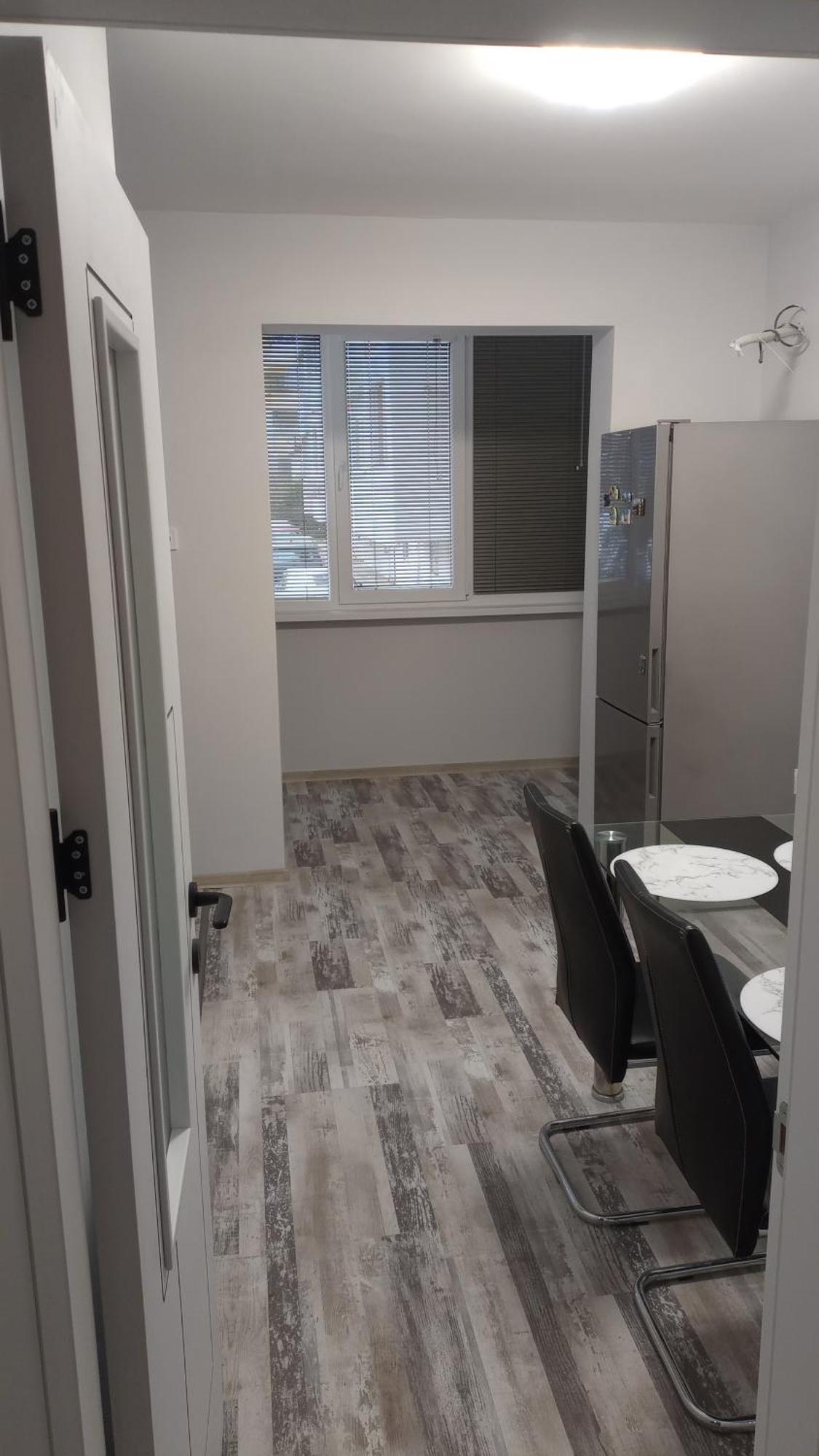 וארנה Cosy Apartment מראה חיצוני תמונה