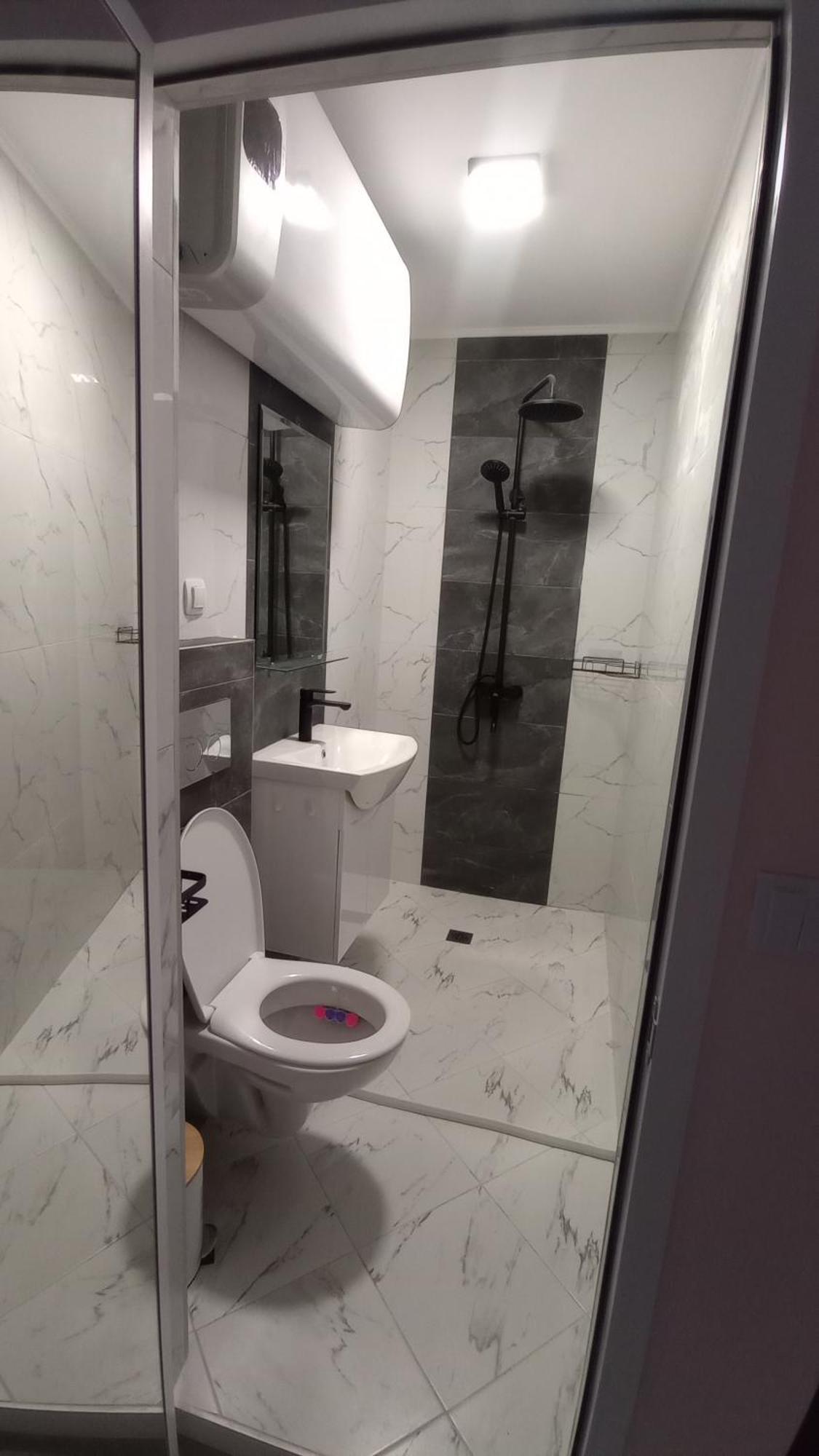 וארנה Cosy Apartment מראה חיצוני תמונה