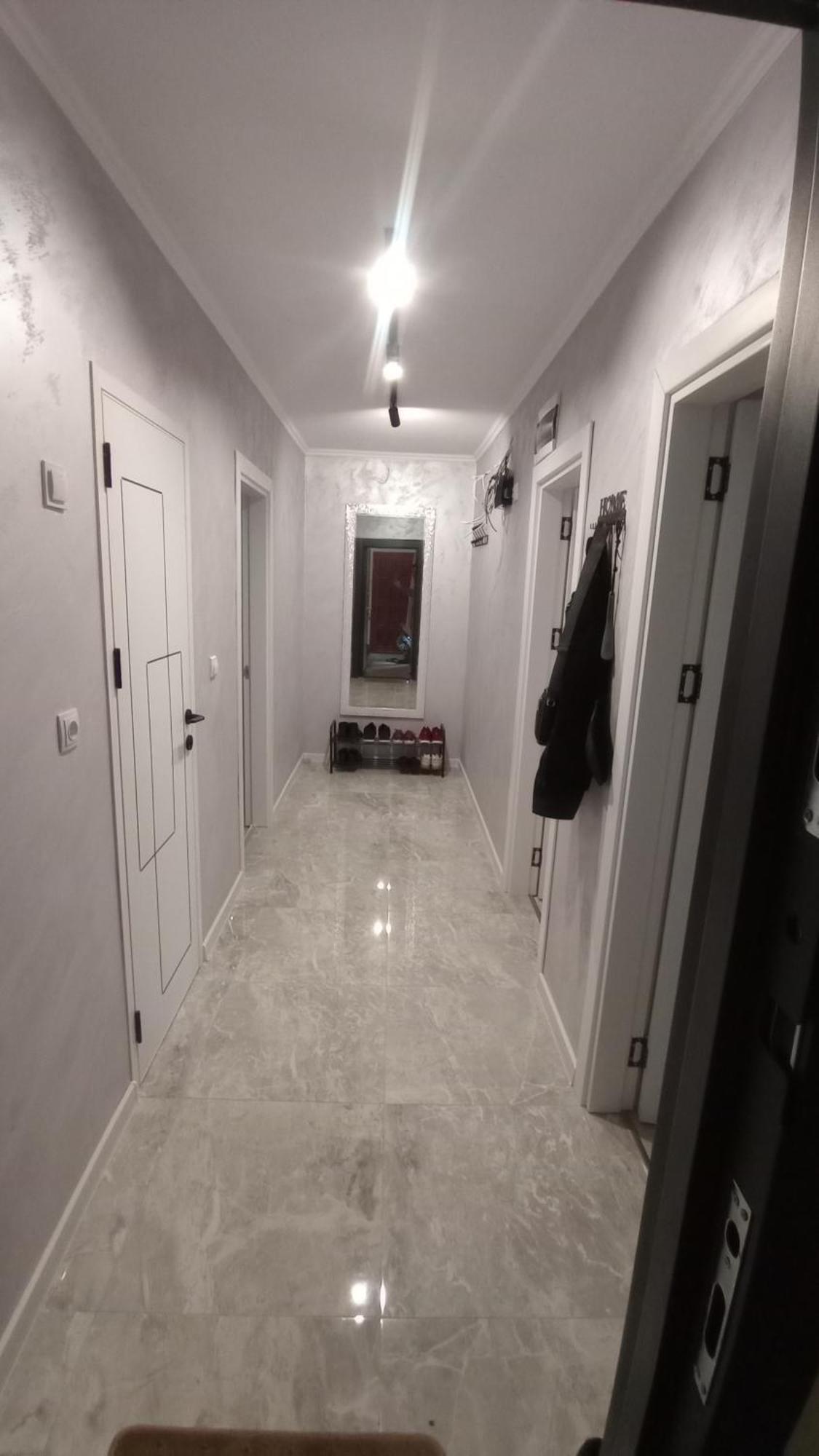 וארנה Cosy Apartment מראה חיצוני תמונה