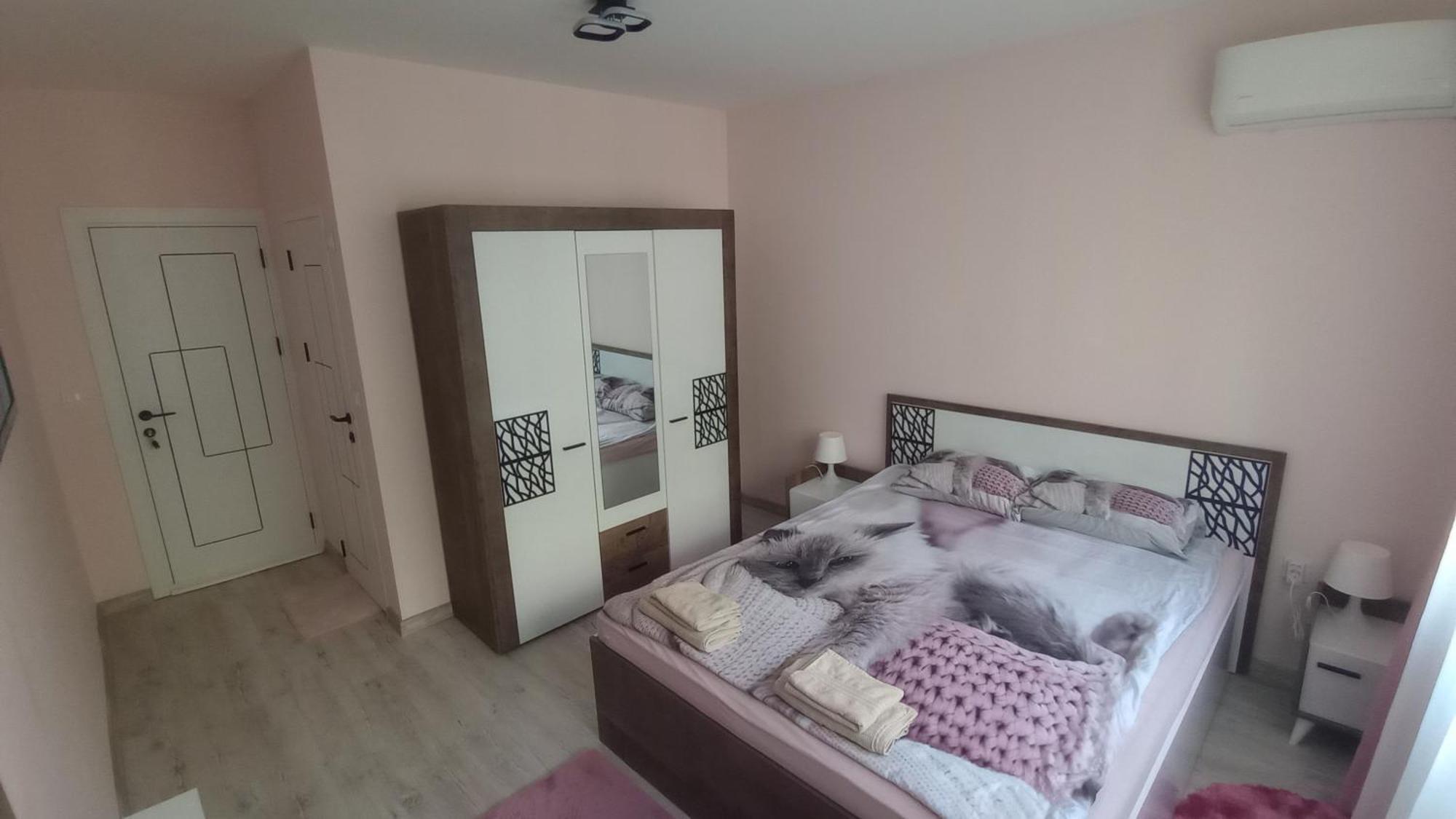 וארנה Cosy Apartment מראה חיצוני תמונה