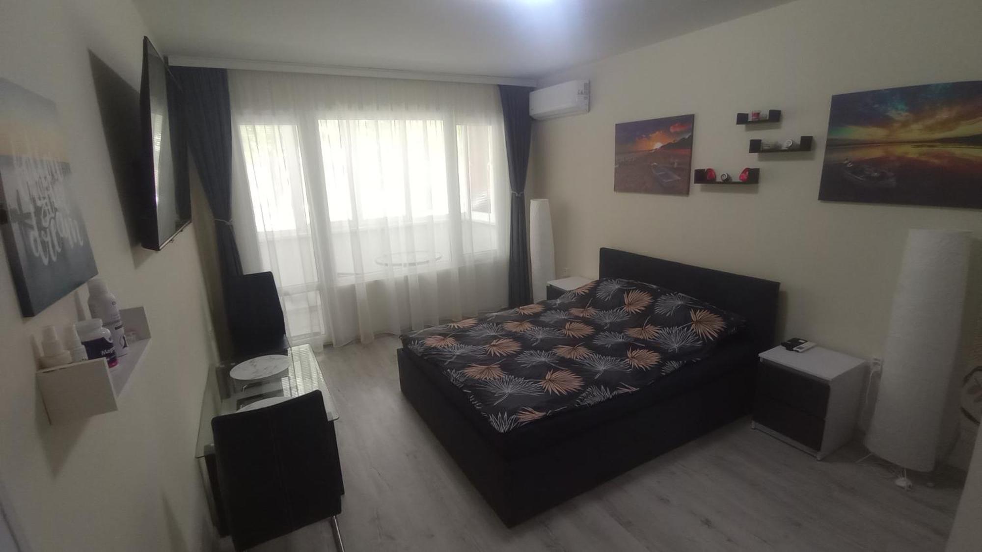 וארנה Cosy Apartment מראה חיצוני תמונה
