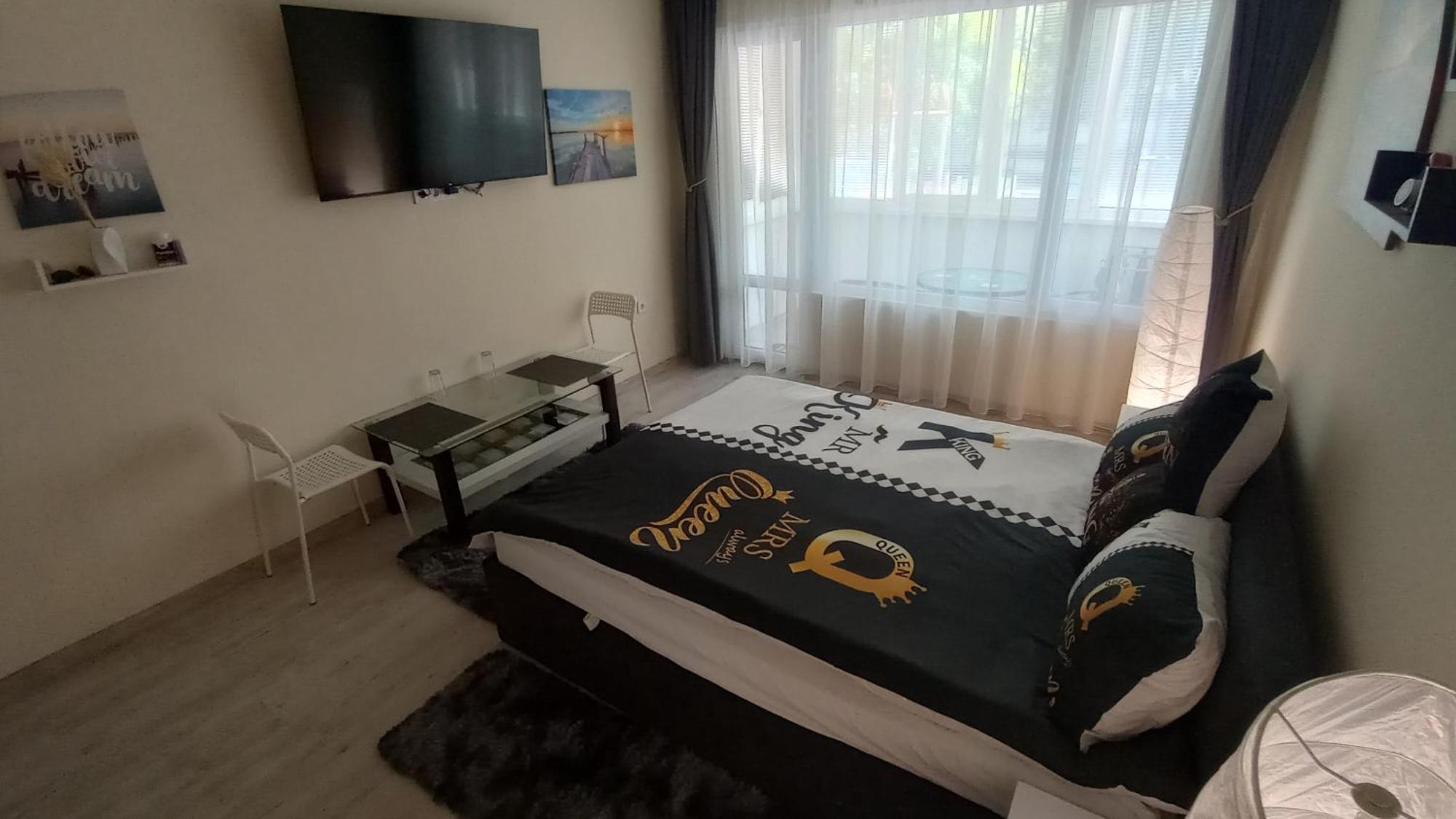 וארנה Cosy Apartment מראה חיצוני תמונה