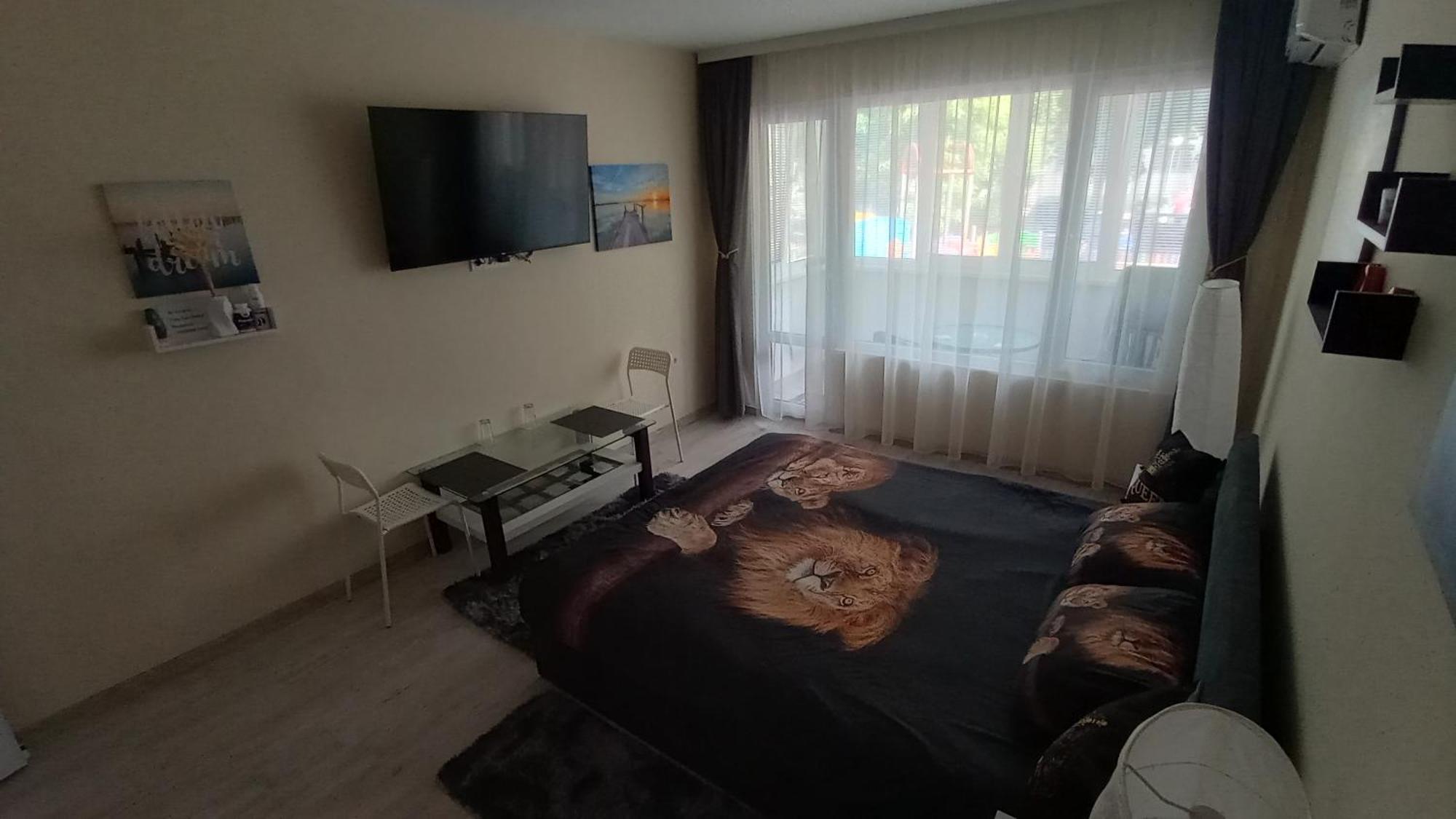 וארנה Cosy Apartment מראה חיצוני תמונה